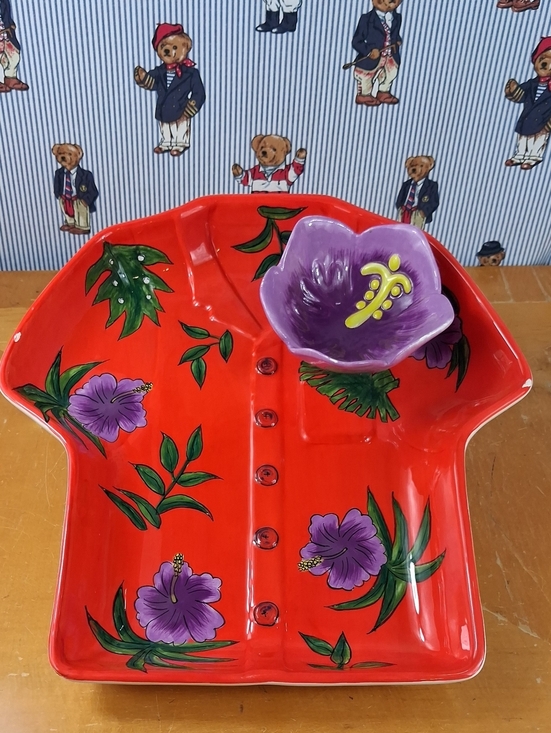 Other - Ceramic Hawaiian Shirt Hibiscus Floral Patteren Med Sz Chip & Dip Food Platter